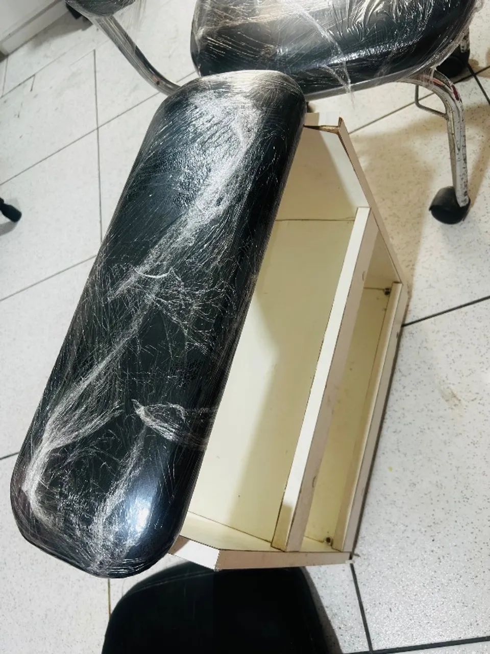 Apoio de pé para manicure 