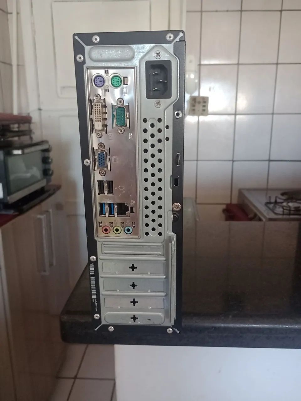 CPU HP 402 COMPACTO PROCESSADOR INTEL i5 - 6GB RAM- WINDOWS 10 - Foto 3