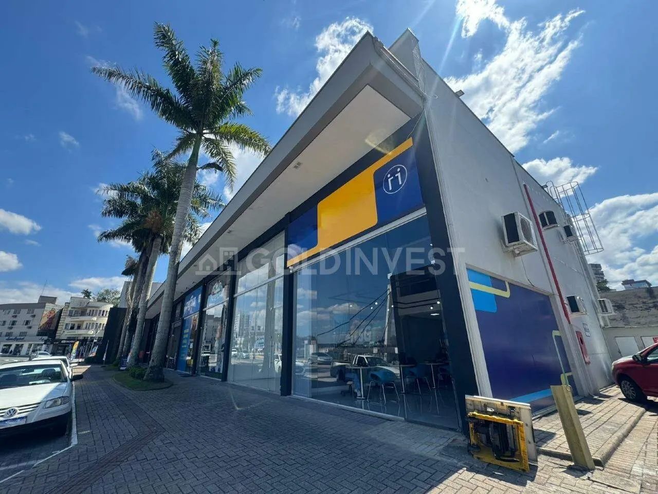 Sala comercial com 100m² no Centro de Brusque!!!