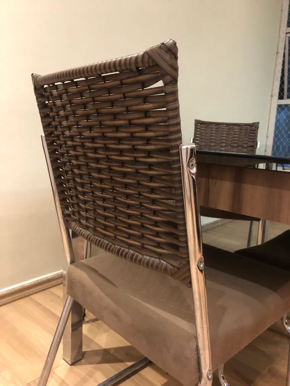 Mesa de vidro com 6 cadeiras - Foto 2