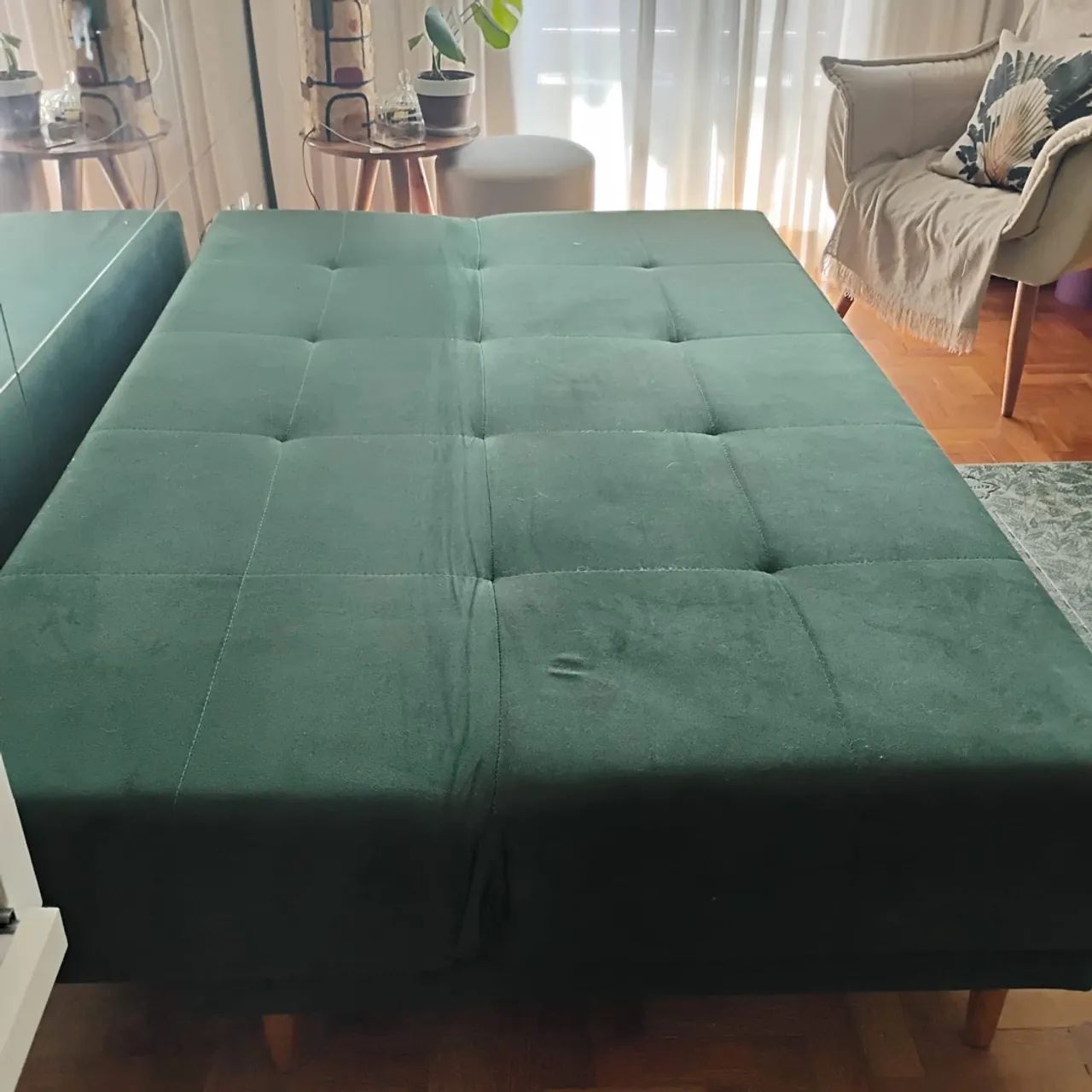 Sofá-cama verde suede - Foto 4