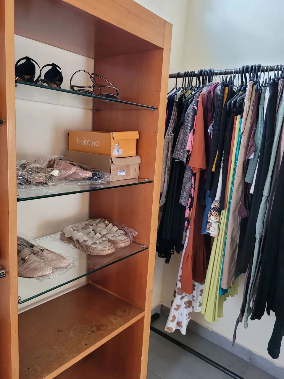 Lote de 60 peças de roupas Renner  - Foto 3
