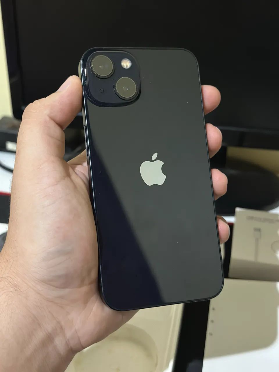 iPhone 13 128gb com nota fiscal, caixa e todos acessórios!  - Foto 2