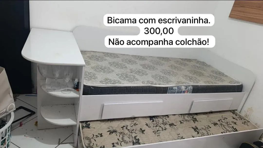 Vende-se bicama com escrivaninha.