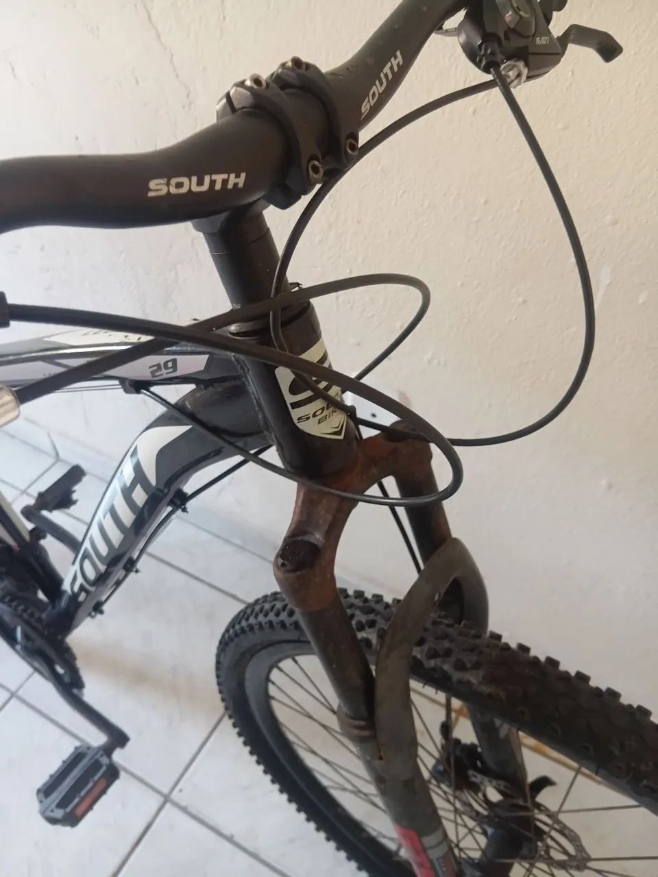 Bicicleta aro 29 usada - Foto 3
