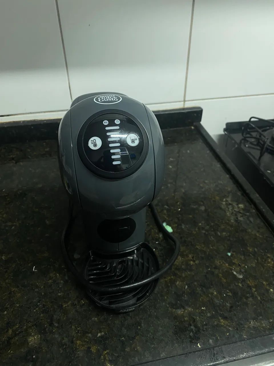 cafeteira nova e boa pra uso com caixa
