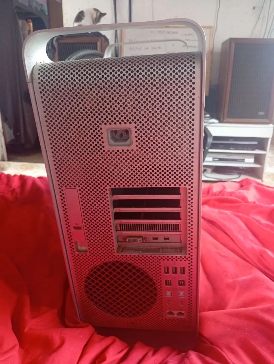 APPLE MAC PRO MID 2010 A1289 ? PARA MANUTENÇÃO / PEÇAS