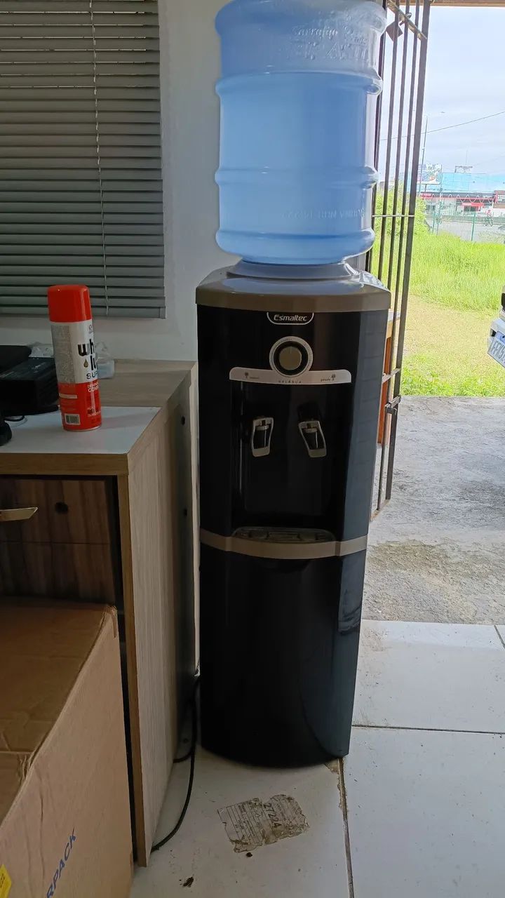 Bebedouro de coluna Esmaltec com compressor - Foto 2