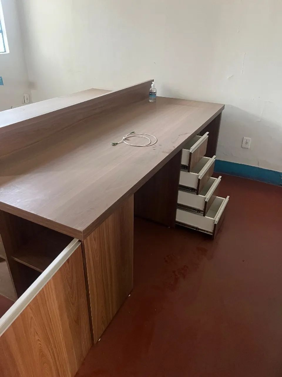Mesa, 4 módulos de trabalho/estudo. - Foto 2
