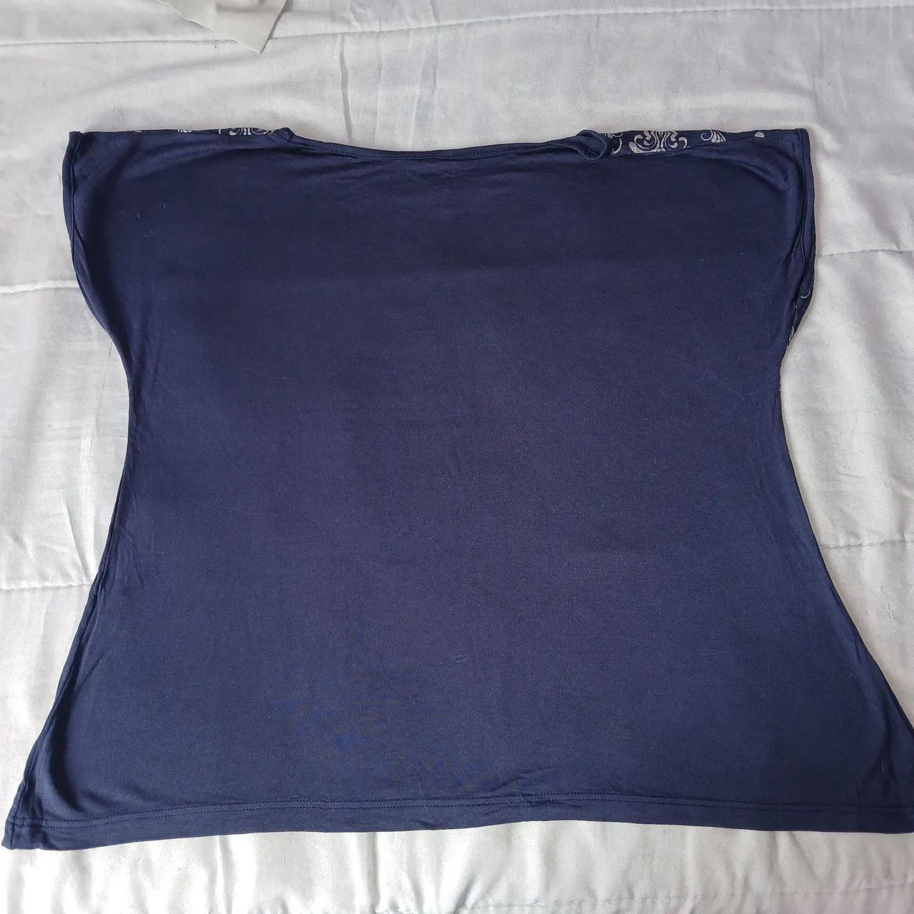 Camiseta feminina azul escuro  - Foto 2
