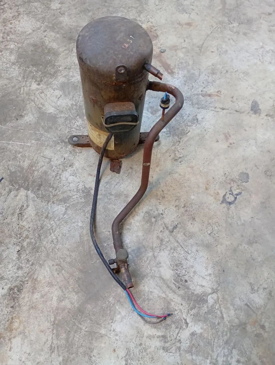 COMPRESSOR DE REFRIGERAÇÃO DE AR CONDICIONADO 