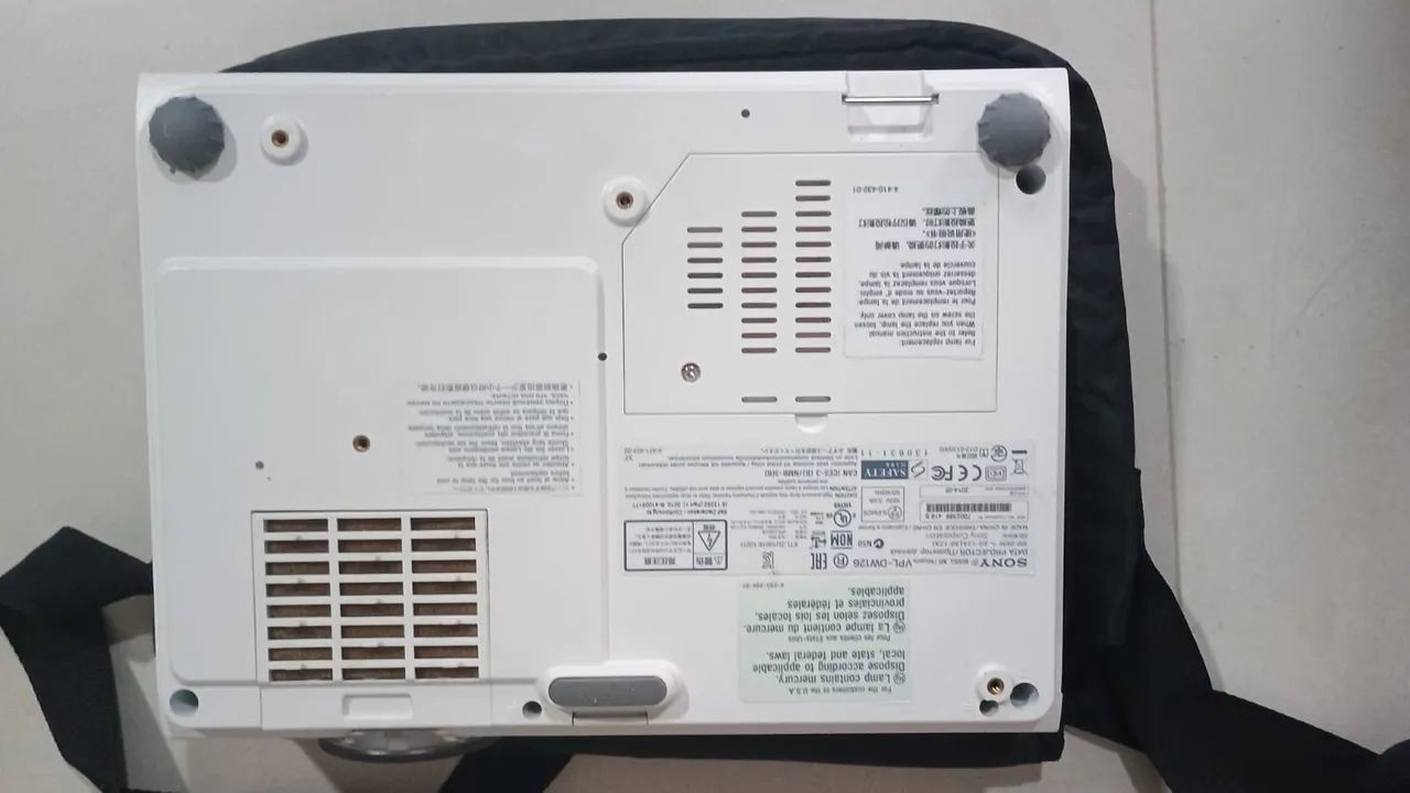 Projeto Sony VPL-DW126 white screen  - Foto 4