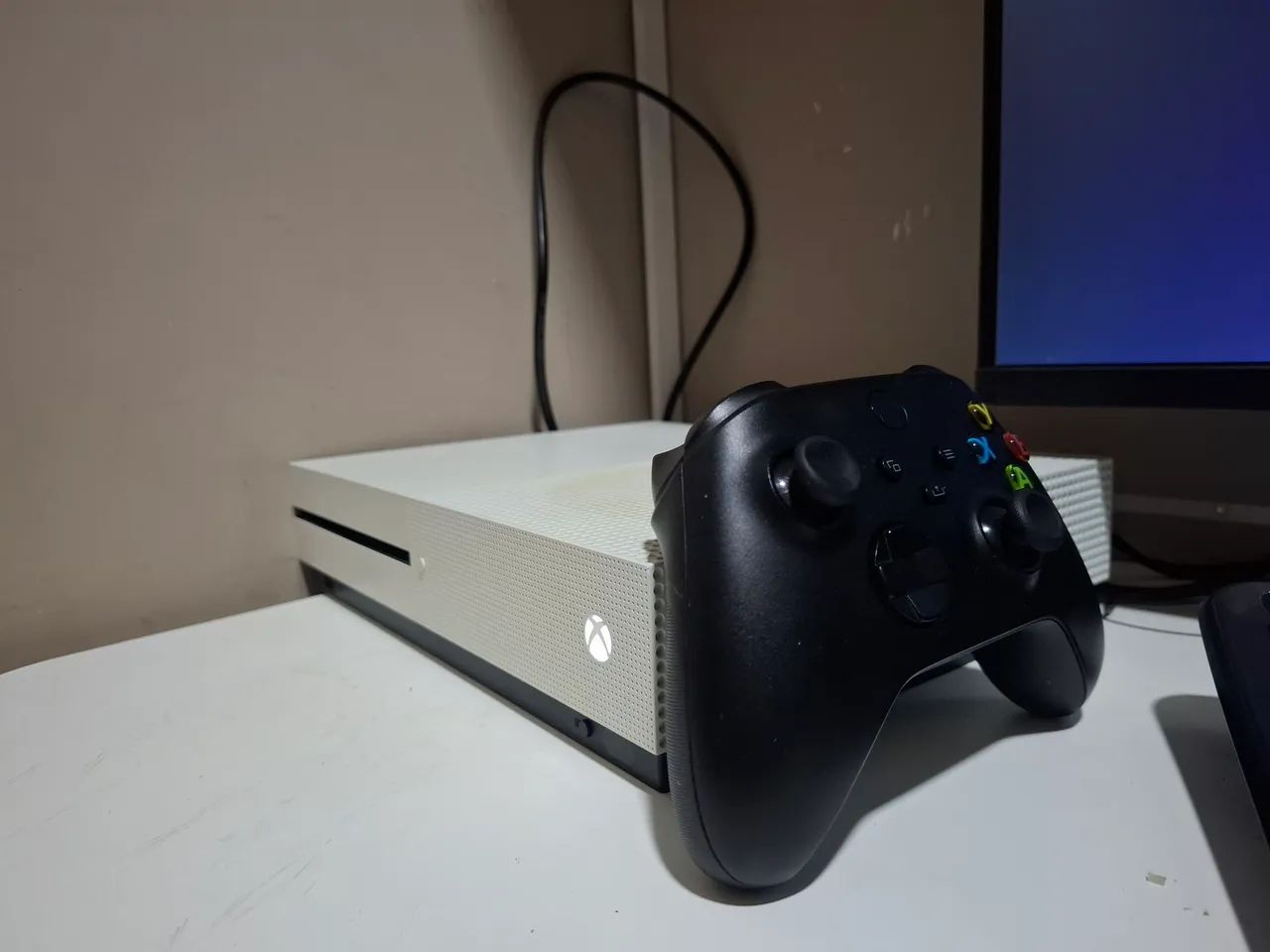 XBOX ONE S Bem cuidado 