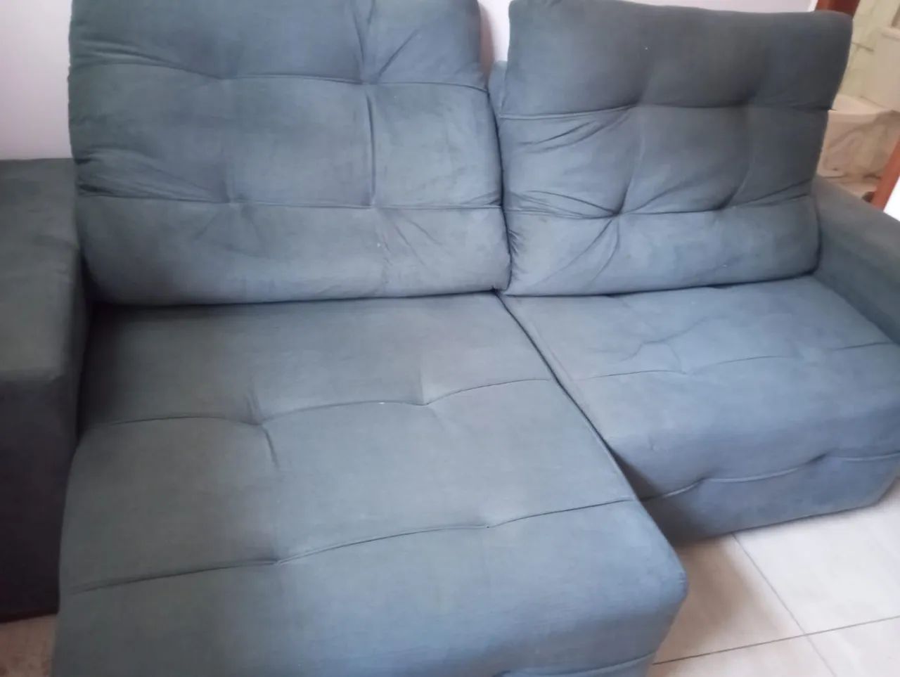 Entrega grátis: Sofá lindo, grande (2,40m) e  perfeito com preço de desapego. - Foto 4
