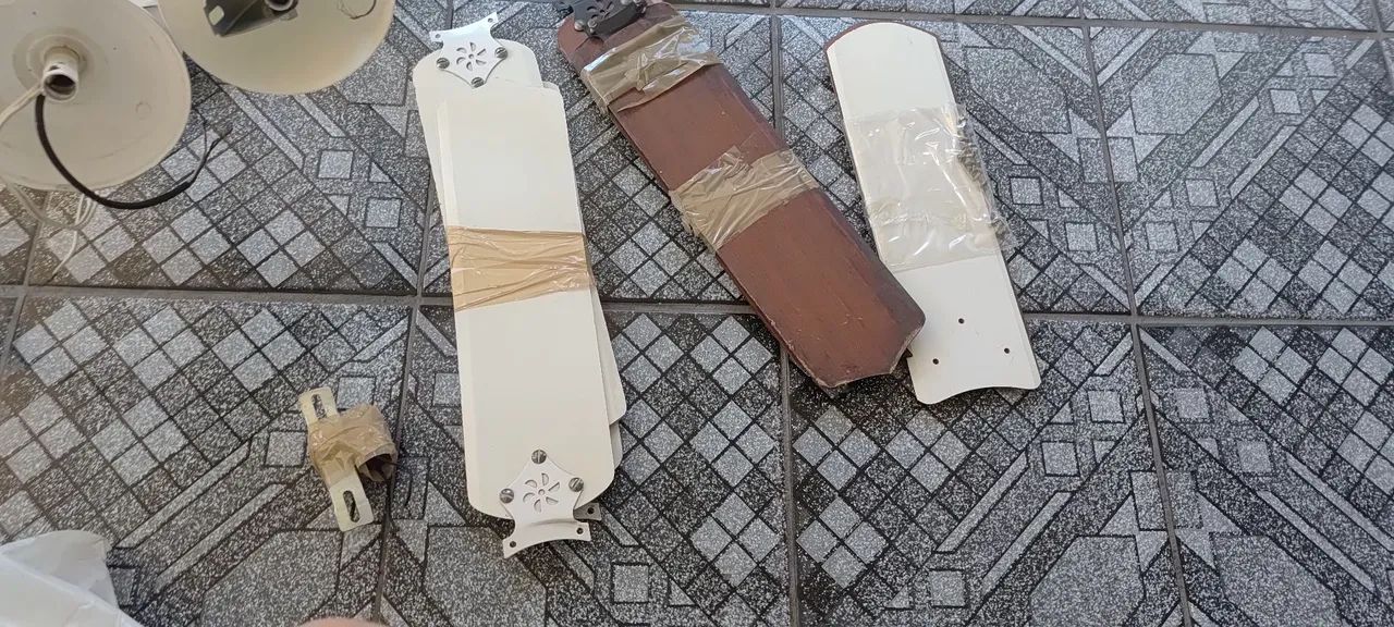 VENDO 4 VENTILADORES DE TETO FUNCIONANDO,BOM PREÇO, NÃO TEM AS LUMINÁRIAS  - Foto 3