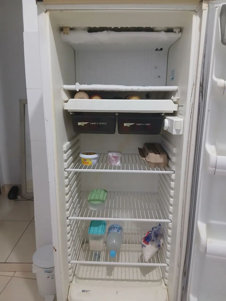 Geladeira em excelente estado - Foto 2