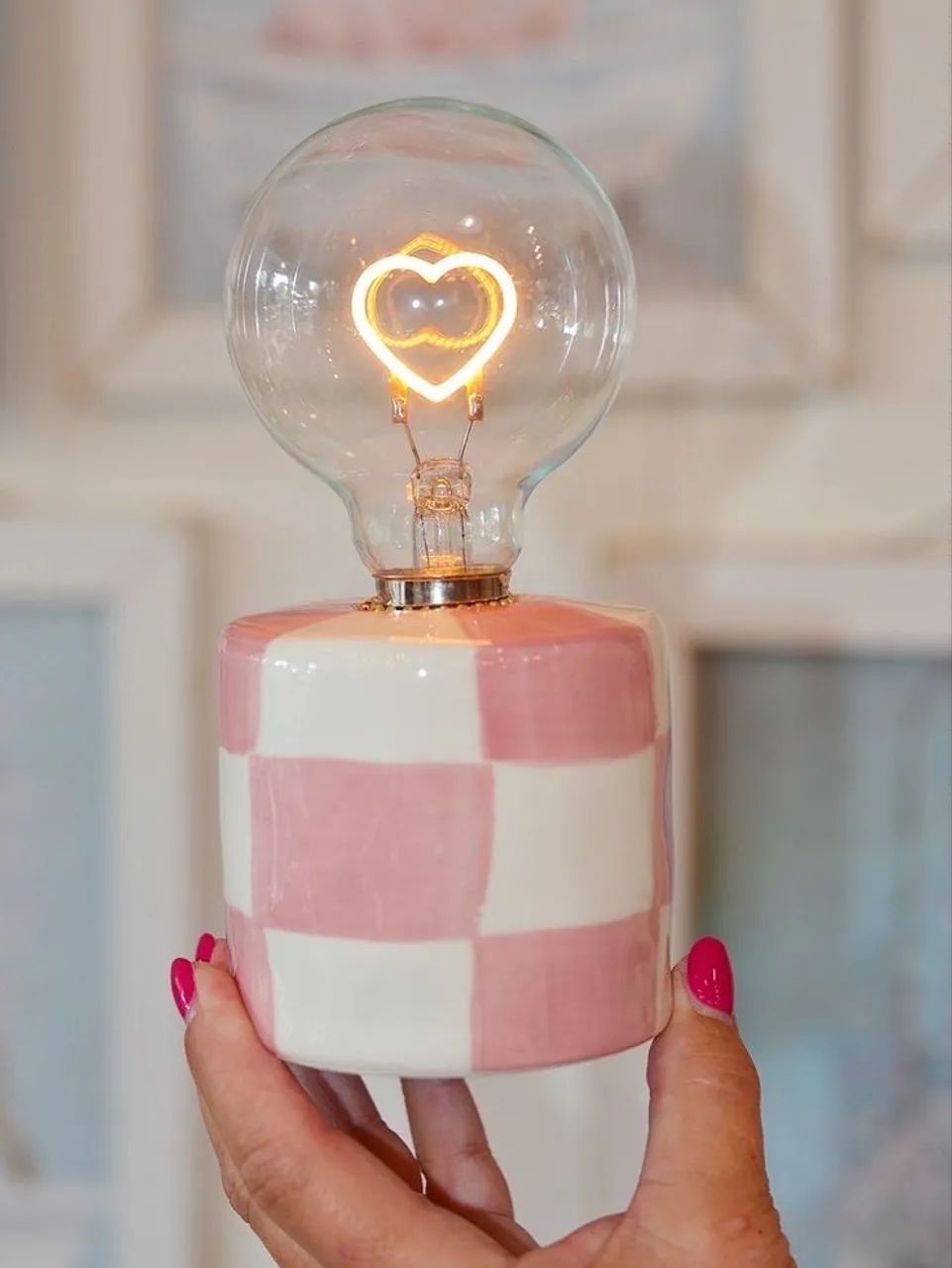 Luminária Rosa xadrez 