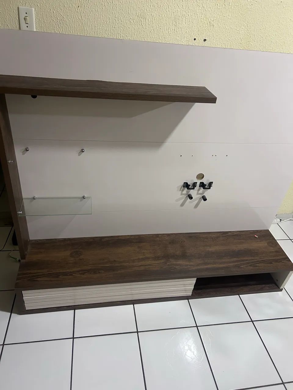 Rack de parede para TV