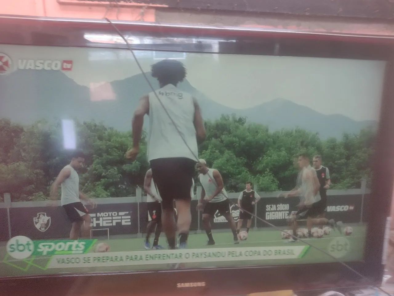VENDO TV LCD 39' 