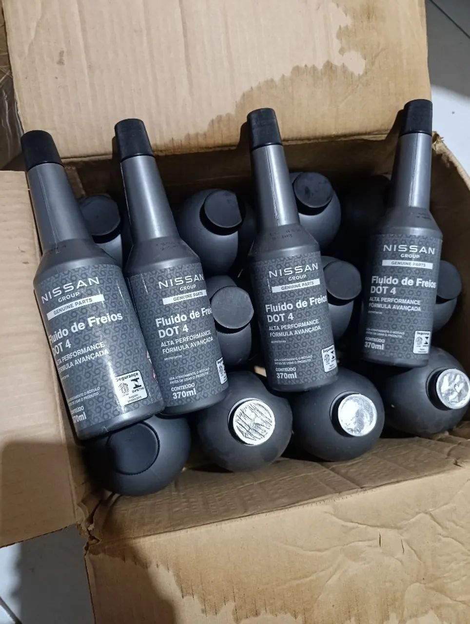 Fluido de arrefecimento nissan 12 litros +4 de fluido de freio. - Foto 3