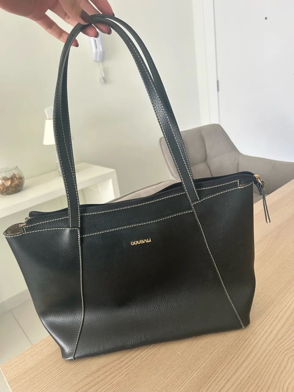 Vendo bolsa coubali preta