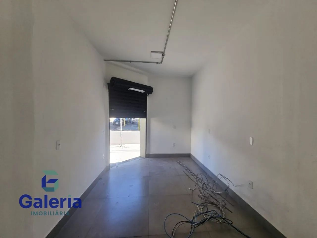 Salão comercial para alugar, 77m² - Vila Tibério