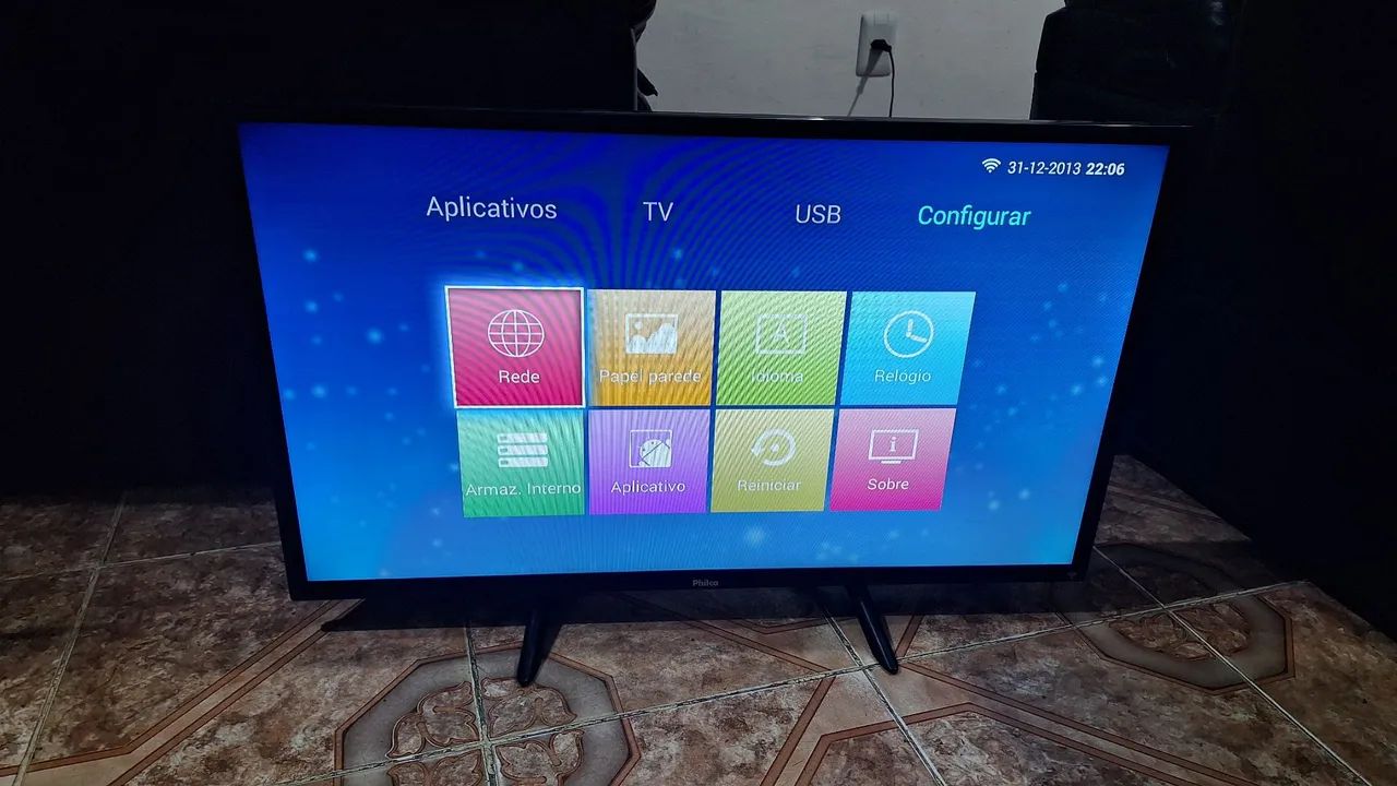 VENDA RÁPIDA!! TV Smart Philco 32 Polegadas - Excelente Opção para Sua Casa.