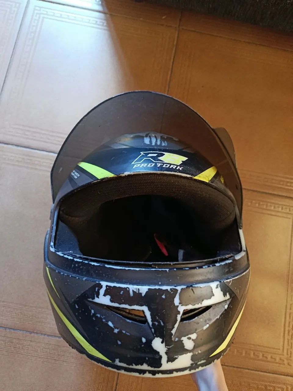 Capacete usado