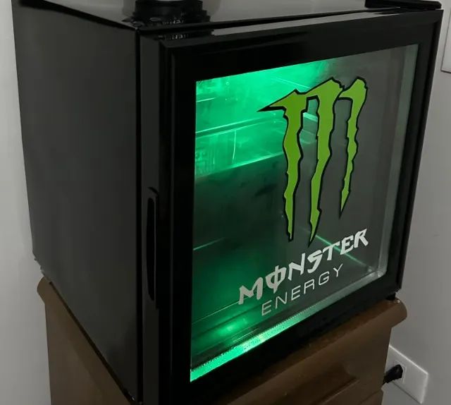 Frigobar Personalizado Monster