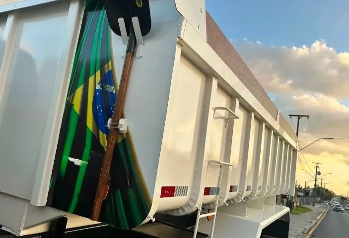 Ford cargo 1832 6x2 2011 Caçamba basc. - Foto 3