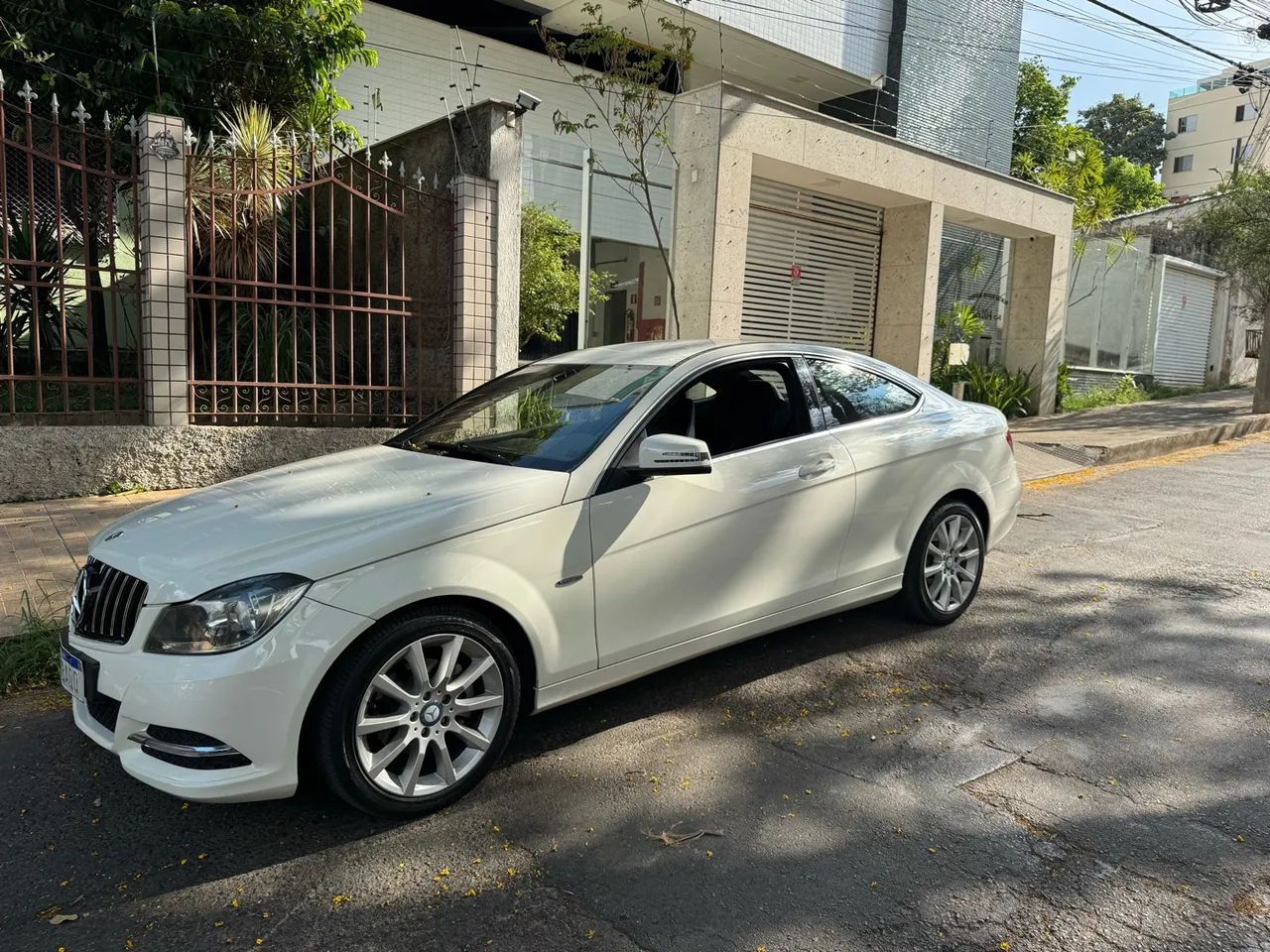 Mercedes-Benz C-180 CGI Coupe 1.8 16V 156cv Aut. 2012