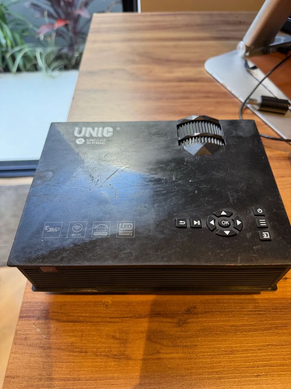 Mini Projetor Unic UC68 1800 Lumens FULL HD  - Foto 3