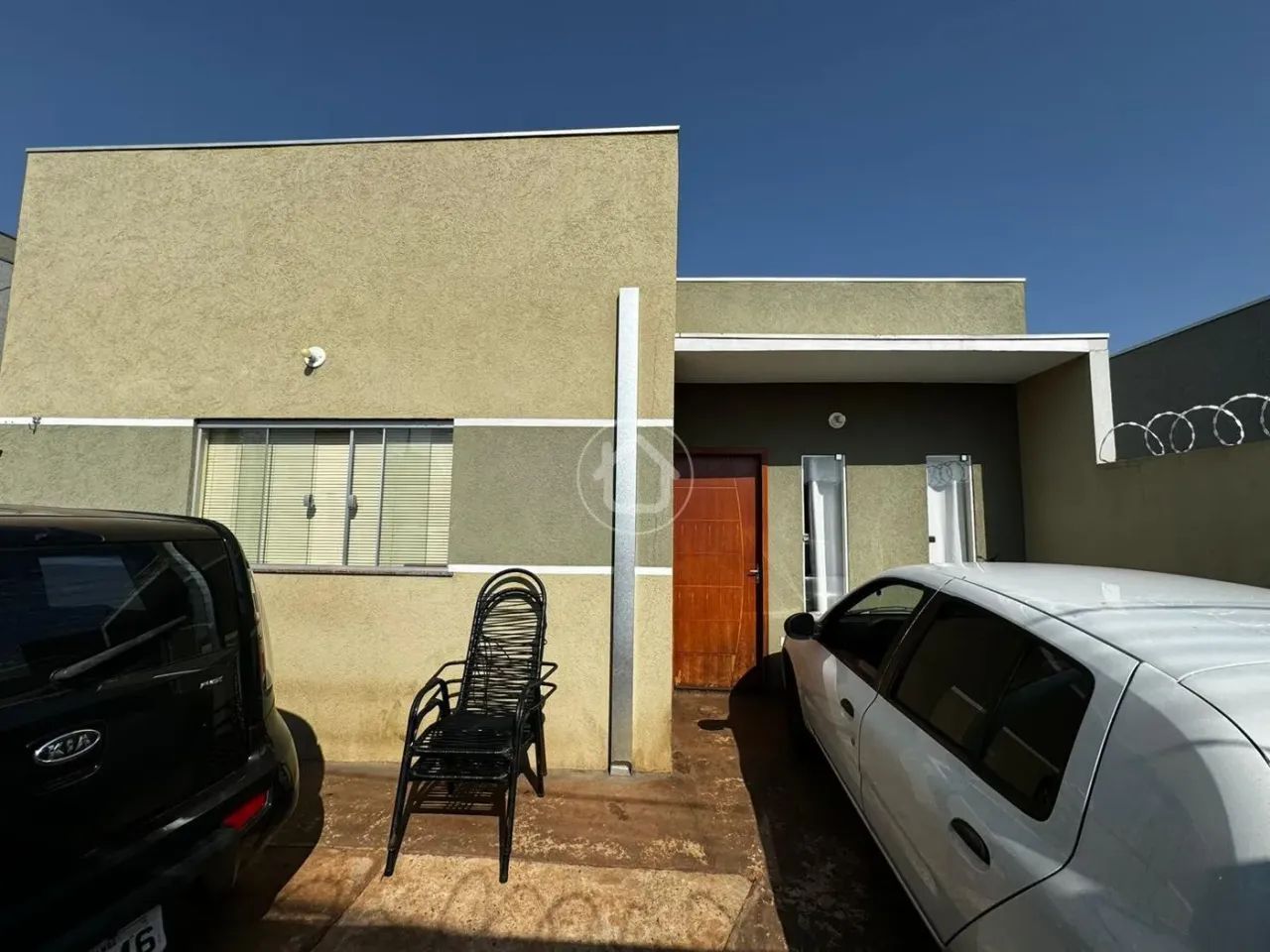 CASA COM 2 QUARTOS - VILA SANTA LUZIA - Foto 2