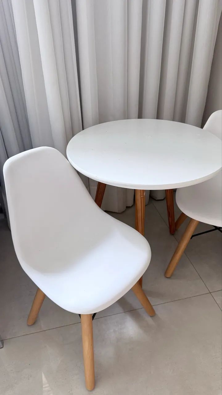 Mesa Eames Infantil 60cm + 2 Cadeiras Eiffel Kids Pés Palito - Foto 2