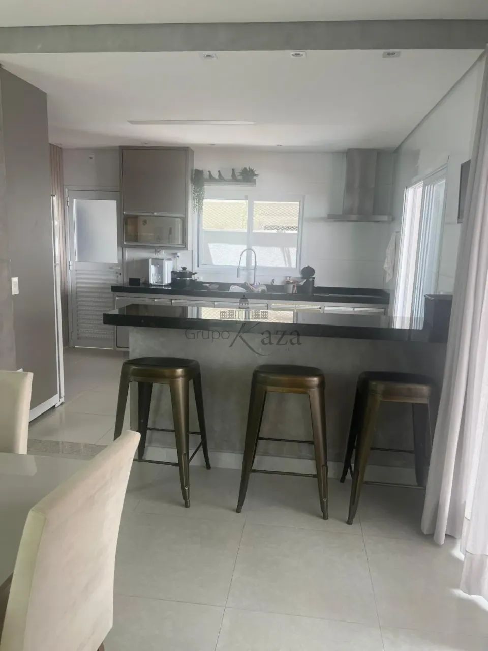 Casa Sobrado em Condomínio - Residencial Altos da Serra VI - 3 Suítes - 229m². - Foto 12