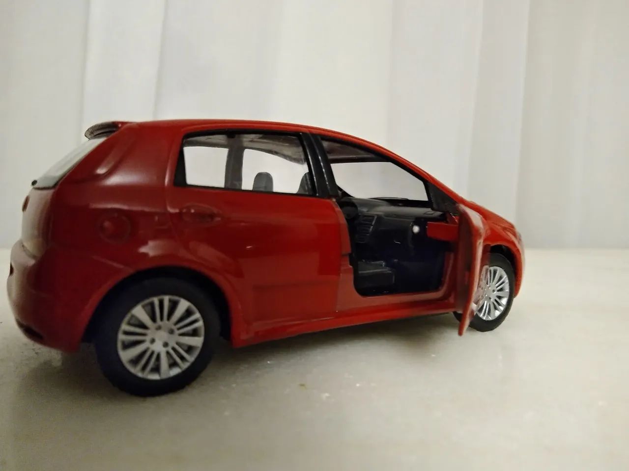 Miniatura Fiat Punto - Foto 3