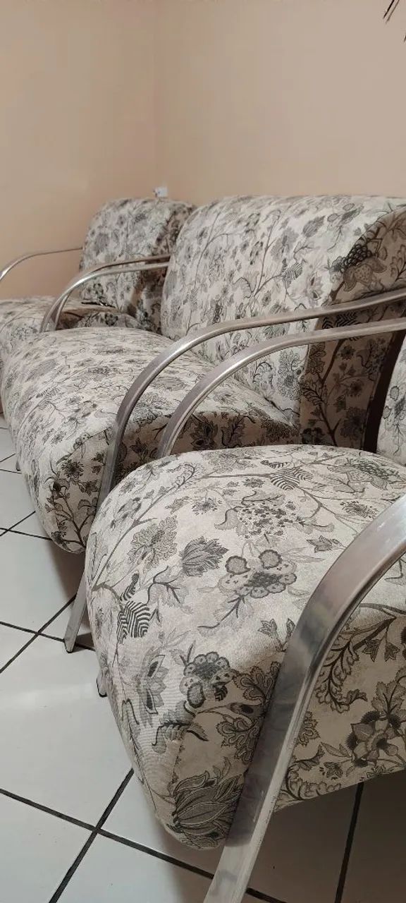 Jogo de poltronas completo pouco uso