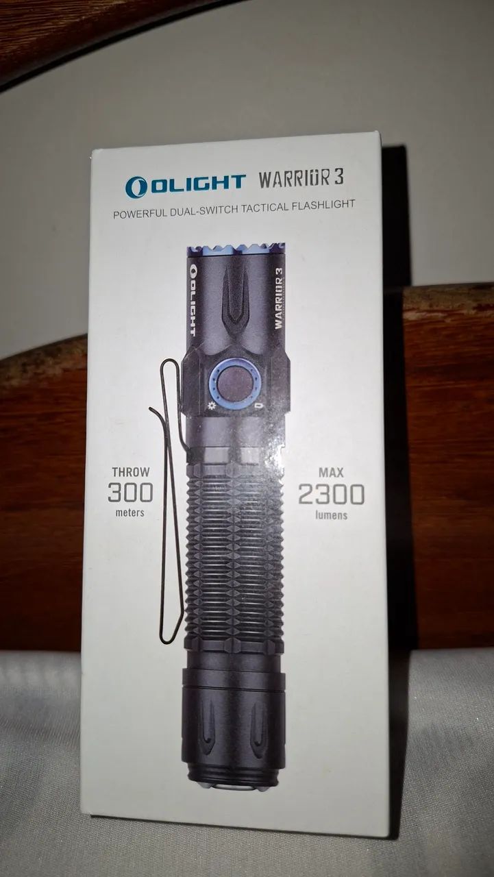 Lanterna Olight Warrior 3 - Foto 2