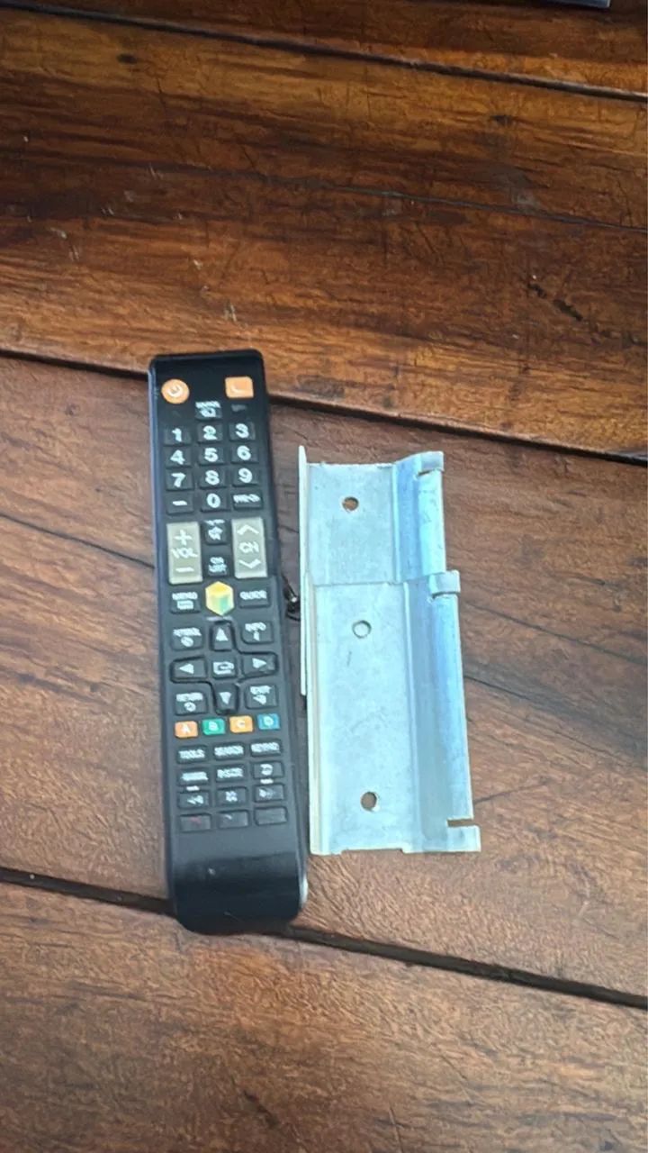 TV Samsung 40 polegadas - LED Full HD - Modelo UN40H5103 - Foto 4