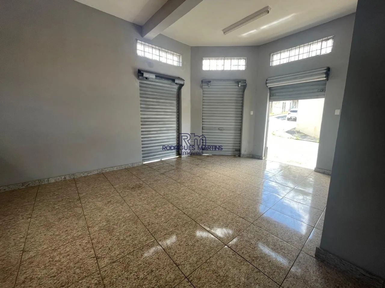 ALUGA-SE LOJA EXCELENTE NO BAIRRO SANTO ANDRÉ