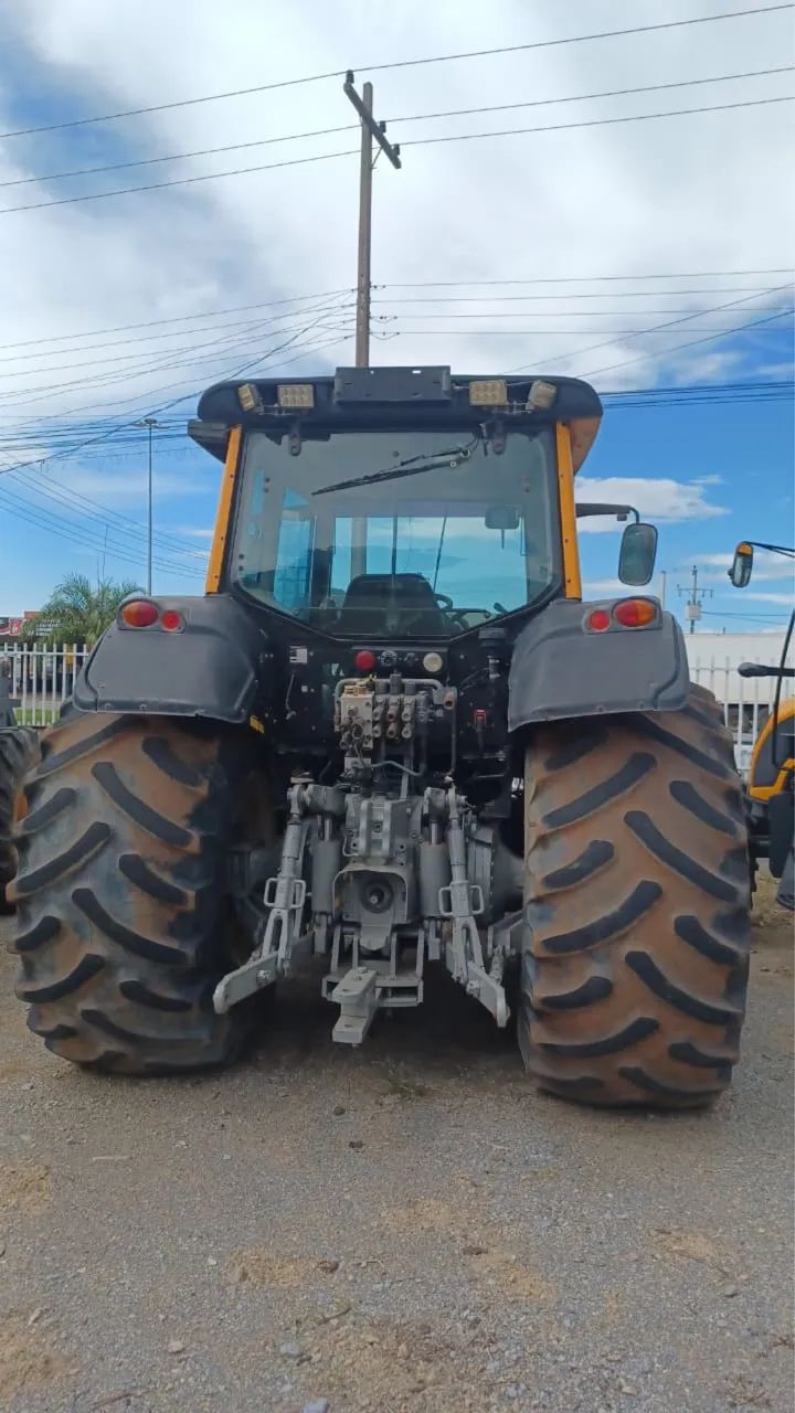 Trator ValtraBH210 - Foto 2