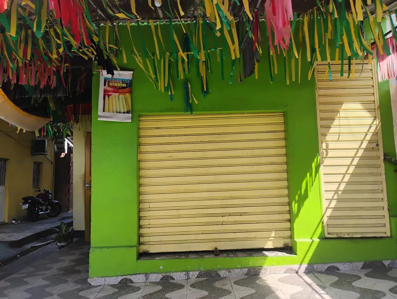 Vende-se um box e uma casa (2 pisos) - Foto 3