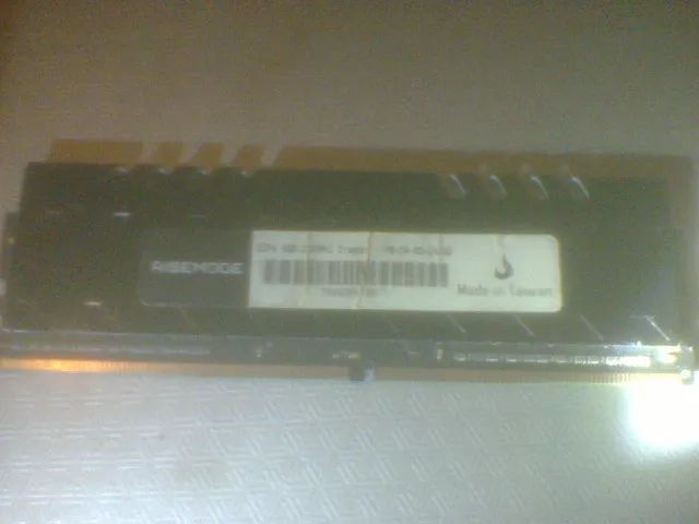 RAM 8GB DDR4 2400mhz DISSIPADOR  - Foto 2