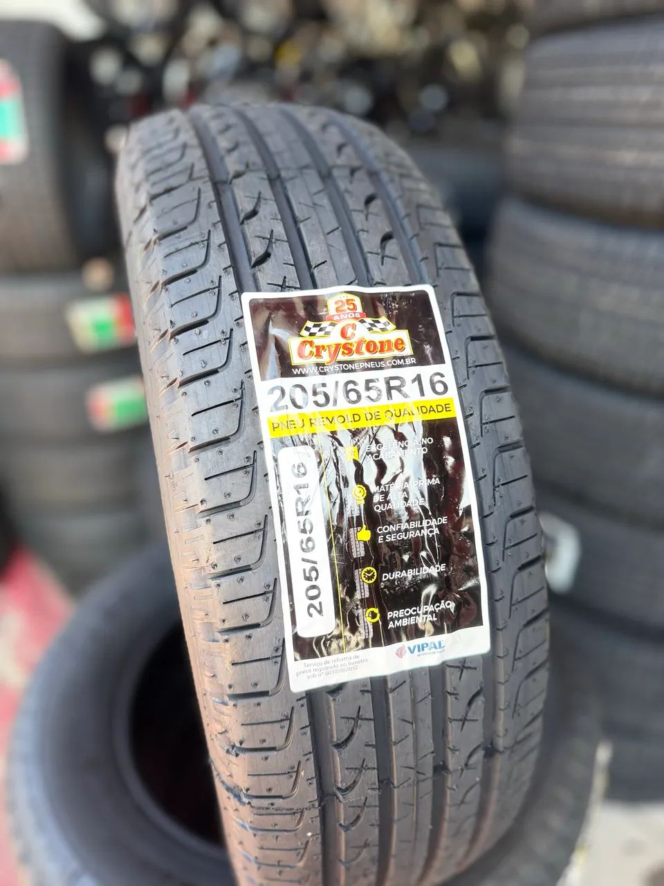 PNEU CRYSTONE 205/65r16 REMOLDE