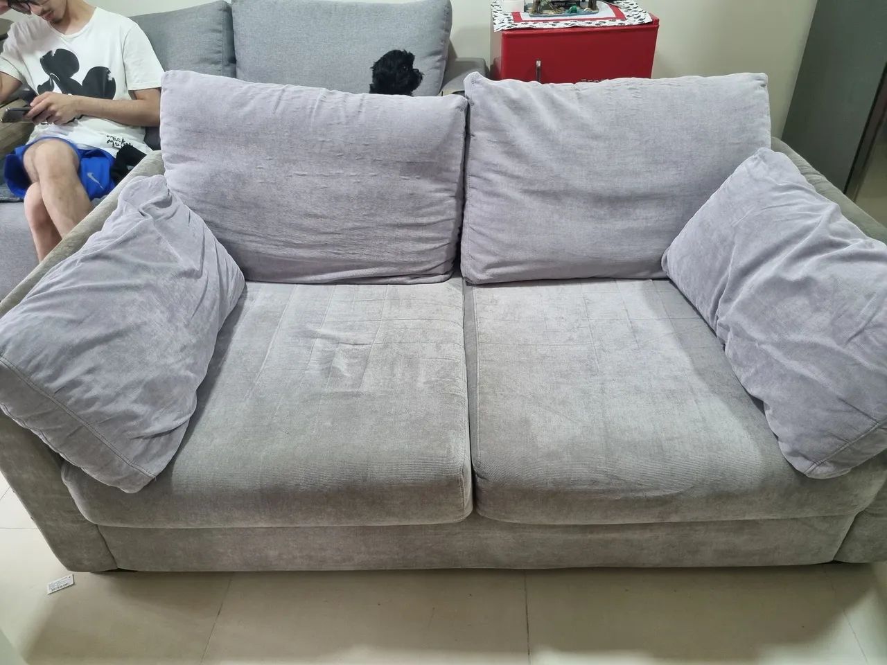 Lindo sofá bem confortável 