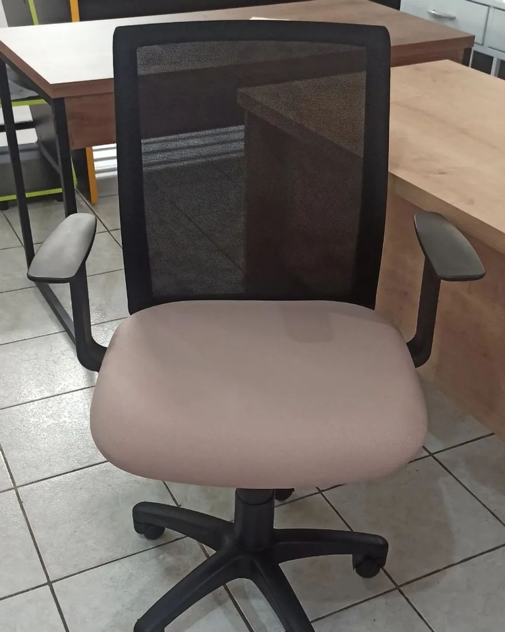 Cadeira giratória executiva 