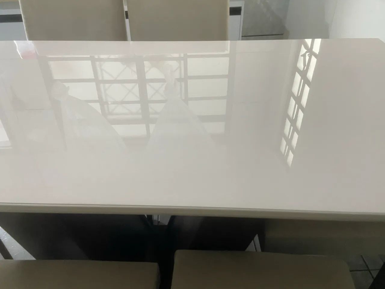 MESA DE JANTAR 6 LUGARES ?