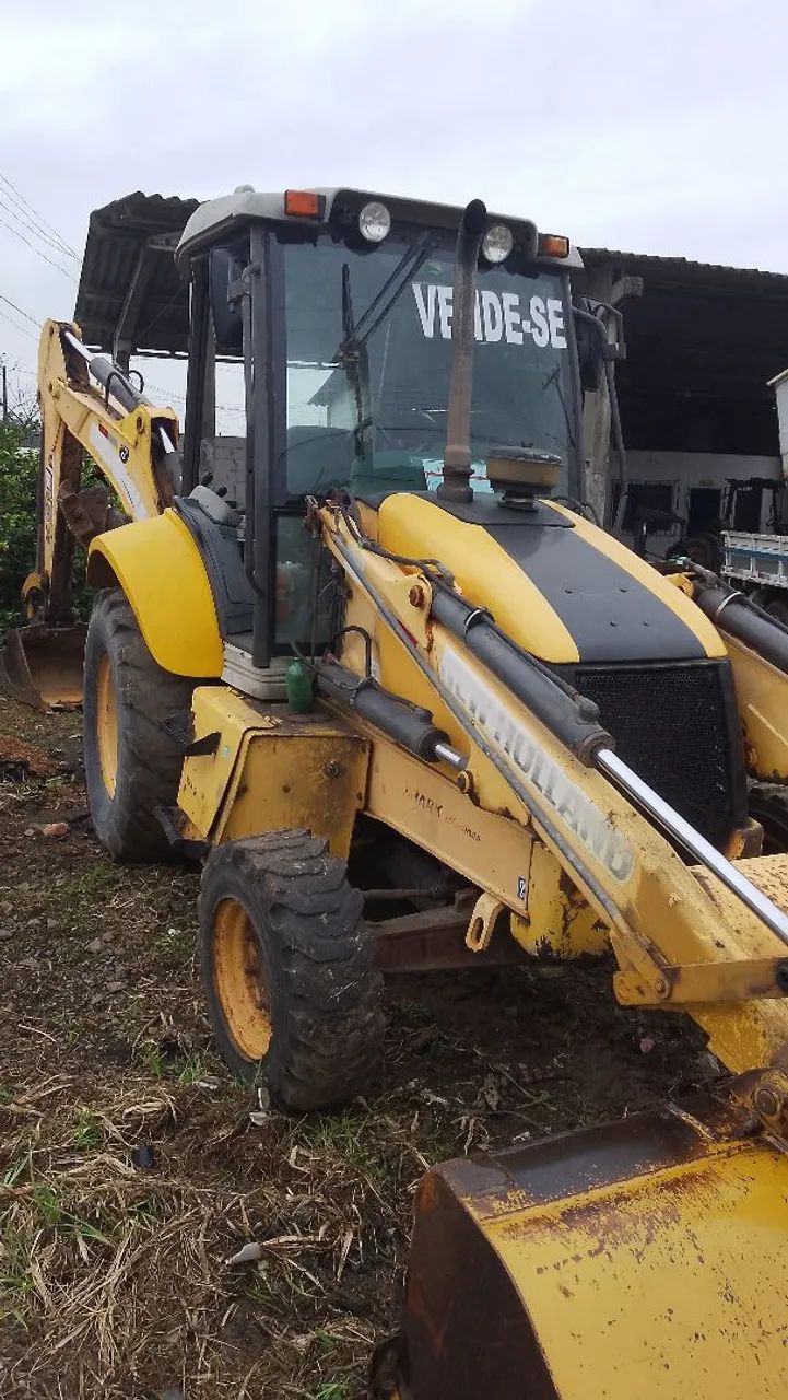 Retroescavadeira b90b 2013