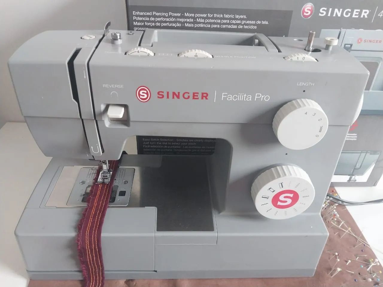 Máquina de costura Singer - Foto 2