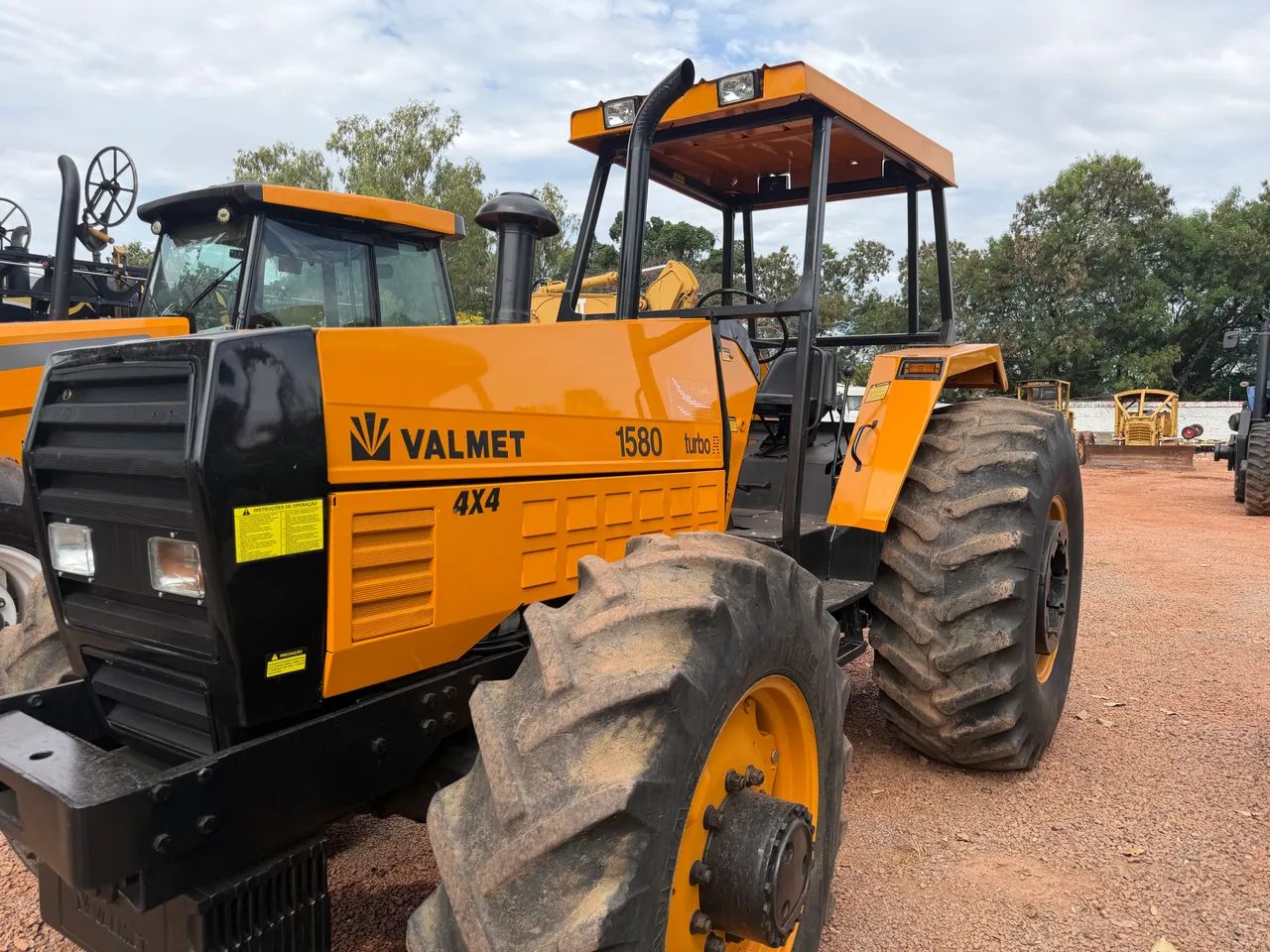 Trator Valmet 1580